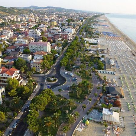 Appartamento Sabbiadoro Plus - Myho Casa Торторето Экстерьер фото
